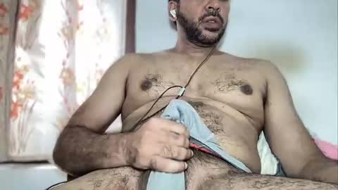 Snapshot of charles_dera35 chatting on 28, 10, 2025 charles_dera35 online show from 28, 10, 2025