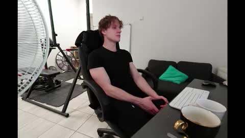 CHARLES DREAMS online show from 26, 11, 2025