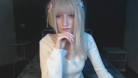 Snapshot of charlie_crystal chatting on 18, 12, 2025 Charlie online show from 18, 12, 2025