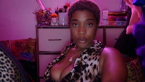 charliecakesssss online show from 6, 1, 2025