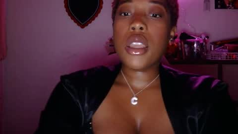 charliecakesssss online show from 20, 1, 2025