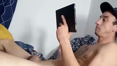 Snapshot of charliee636023 chatting on 10, 11, 2025 charliee636023 online show from 10, 11, 2025