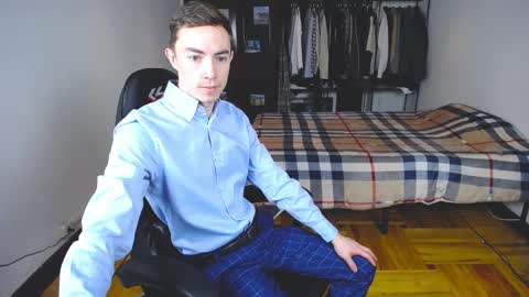 Snapshot of charlieseyer chatting on 12, 2, 2025 carlos reyes online show from 12, 2, 2025