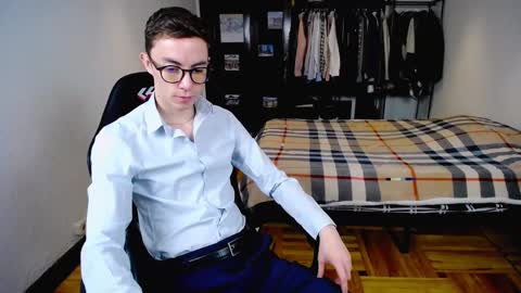 Snapshot of charlieseyer chatting on 20, 2, 2025 carlos reyes online show from 20, 2, 2025