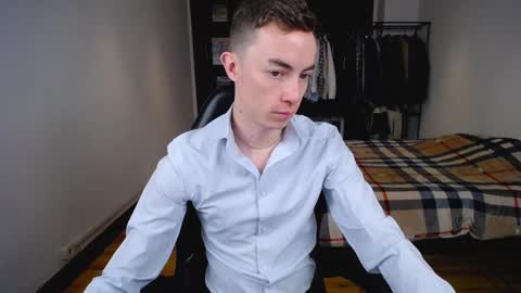 Snapshot of charlieseyer chatting on 6, 3, 2025 carlos reyes online show from 6, 3, 2025