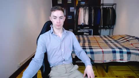 Snapshot of charlieseyer chatting on 10, 3, 2025 carlos reyes online show from 10, 3, 2025