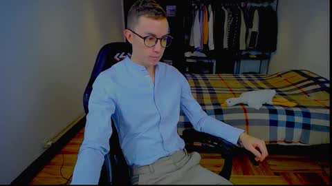 Snapshot of charlieseyer chatting on 25, 9, 2025 carlos reyes online show from 25, 9, 2025