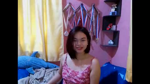 Sweetieeche online show from 11, 4, 2026