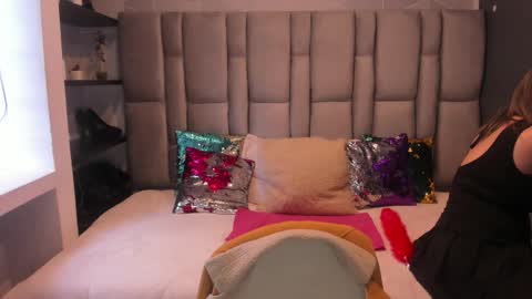 Charlot milf online show from 22, 10, 2025