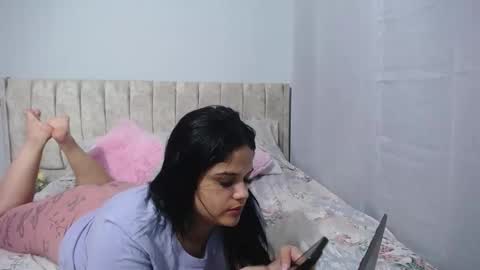 Charlote Walker online show from 17, 12, 2025