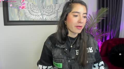 Snapshot of charlote_horny chatting on 11, 1, 2025 Charlote online show from 11, 1, 2025