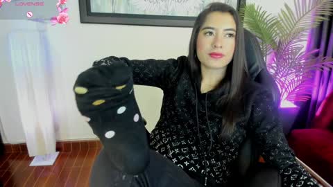 Snapshot of charlote_horny chatting on 26, 1, 2025 Charlote online show from 26, 1, 2025