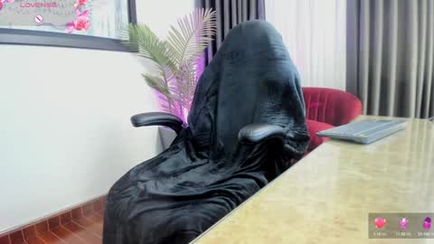 Snapshot of charlote_horny chatting on 30, 1, 2025 Charlote online show from 30, 1, 2025