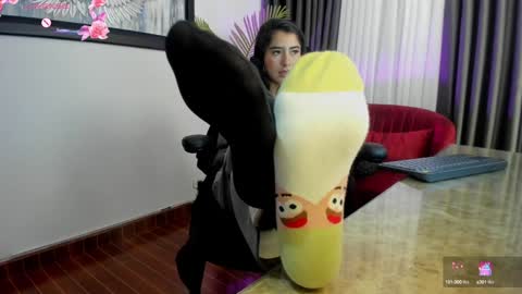 Snapshot of charlote_horny chatting on 4, 2, 2025 Charlote online show from 4, 2, 2025