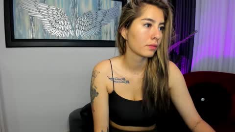 Snapshot of charlote_horny chatting on 13, 10, 2025 Charlote online show from 13, 10, 2025