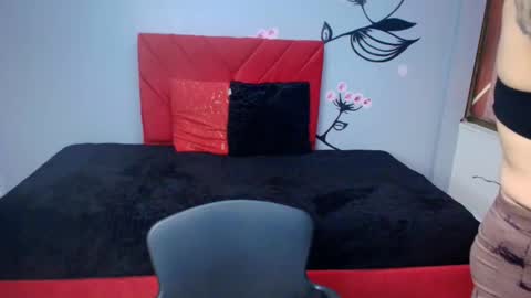 CHARLOTTE GRAY online show from 9, 11, 2025