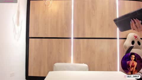 Charlotte colee online show from 15, 11, 2025