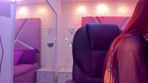 Charlotte Icee online show from 16, 12, 2025