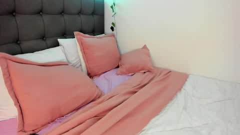 Snapshot of charlotte_jamees chatting on 24, 2, 2025 Charlotte james online show from 24, 2, 2025