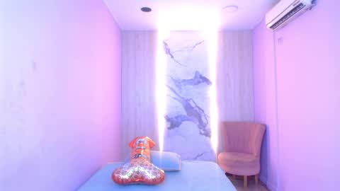 CHARLOTTE online show from 5, 2, 2025