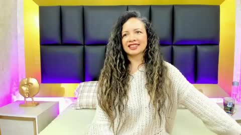 Snapshot of charlotte_monnroe chatting on 5, 5, 2026 charlotte_monnroe online show from 5, 5, 2026