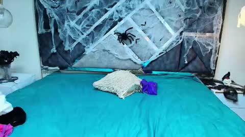 Snapshot of charlotte_walker1 chatting on 15, 10, 2025 charlotte_walker1 online show from 15, 10, 2025