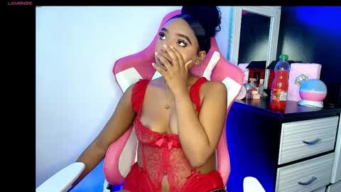 Snapshot of charlotte_walker1 chatting on 3, 12, 2025 charlotte_walker1 online show from 3, 12, 2025