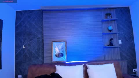 Charlotte  Everyday From 0700 to 1300 Col Time online show from 25, 10, 2025