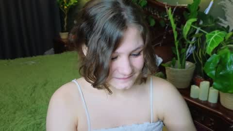 Snapshot of charlotte_wow chatting on 22, 12, 2024 Charlotte online show from 22, 12, 2024