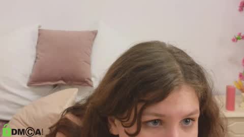 Snapshot of charlotte_wow chatting on 2, 3, 2025 Charlotte online show from 2, 3, 2025