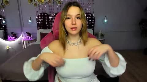 charlotteatwood online show from 13, 2, 2026