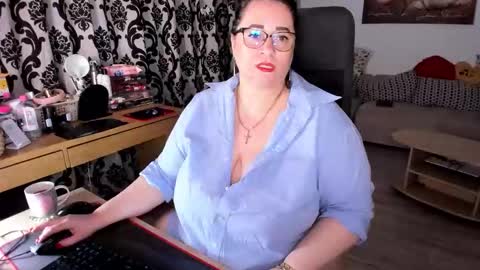 Charlotte Diamonds online show from 27, 9, 2025