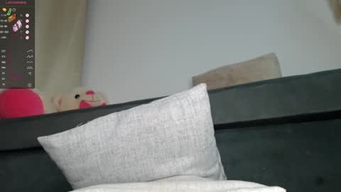 Snapshot of charlottehorny1 chatting on 12, 1, 2025 charlottehorny1 online show from 12, 1, 2025