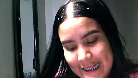 Snapshot of charlottequeen_21 chatting on 17, 6, 2026 charlottequeen_21 online show from 17, 6, 2026