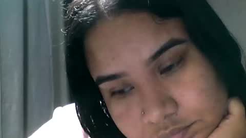 Snapshot of charlottequeen_21 chatting on 5, 7, 2026 charlottequeen_21 online show from 5, 7, 2026