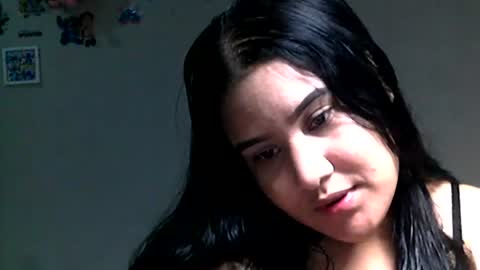 Snapshot of charlottequeen_21 chatting on 8, 7, 2026 charlottequeen_21 online show from 8, 7, 2026