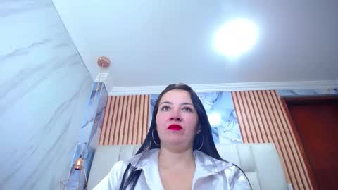 Charlotte  Schmidt online show from 8, 1, 2026