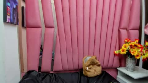 charlottestuart_ online show from 10, 4, 2026