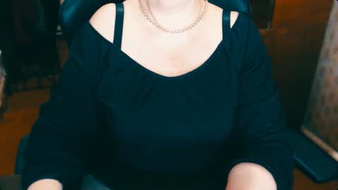 CharlotteXTasty online show from 19, 12, 2024