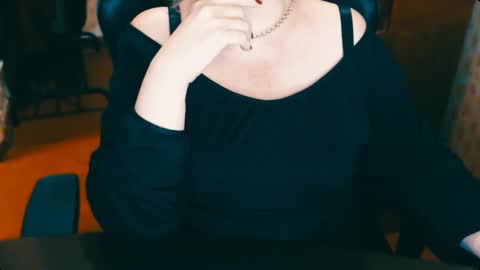 CharlotteXTasty online show from 19, 12, 2024