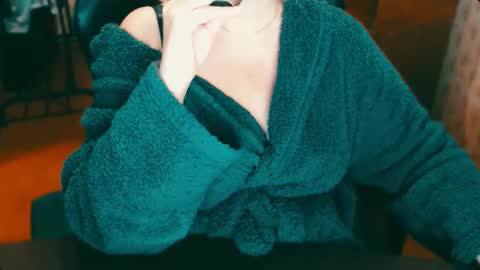 CharlotteXTasty online show from 27, 2, 2025