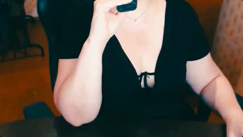 CharlotteXTasty online show from 29, 9, 2025