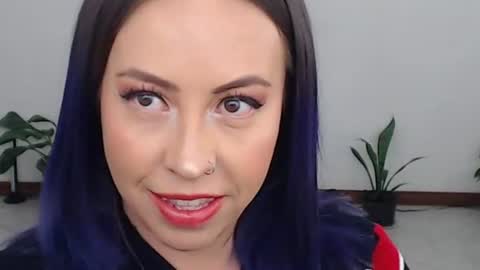 Snapshot of charlottezoe1 chatting on 4, 8, 2026 charlottezoe online show from 4, 8, 2026