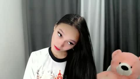 charm_fuckdoll8 online show from 19, 3, 2026