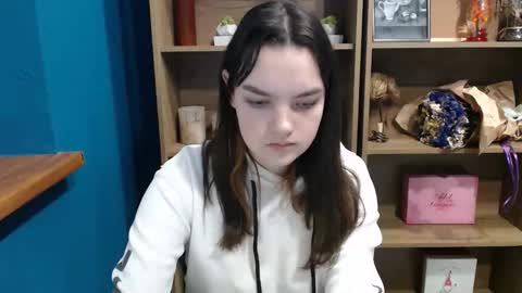 Snapshot of charmbite chatting on 1, 12, 2025 Julliette online show from 1, 12, 2025