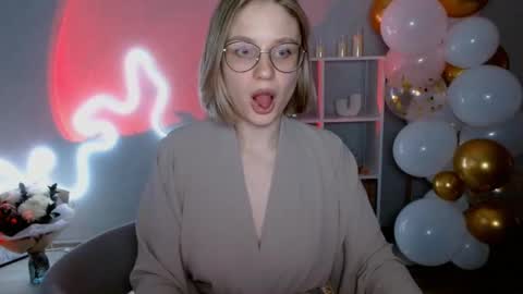 Snapshot of charming_beauty chatting on 6, 12, 2024 Michelle online show from 6, 12, 2024