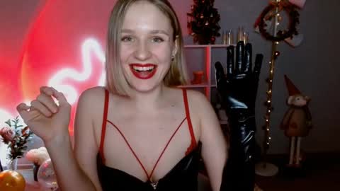 Snapshot of charming_beauty chatting on 13, 12, 2024 Michelle online show from 13, 12, 2024