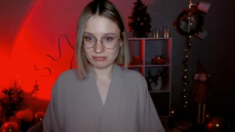 Snapshot of charming_beauty chatting on 14, 12, 2024 Michelle online show from 14, 12, 2024