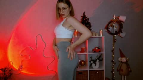 Snapshot of charming_beauty chatting on 14, 12, 2024 Michelle online show from 14, 12, 2024