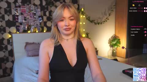 Snapshot of charming_daisy chatting on 17, 1, 2026 my fansly Charming daisy My Wishlist for new toys online show from 17, 1, 2026